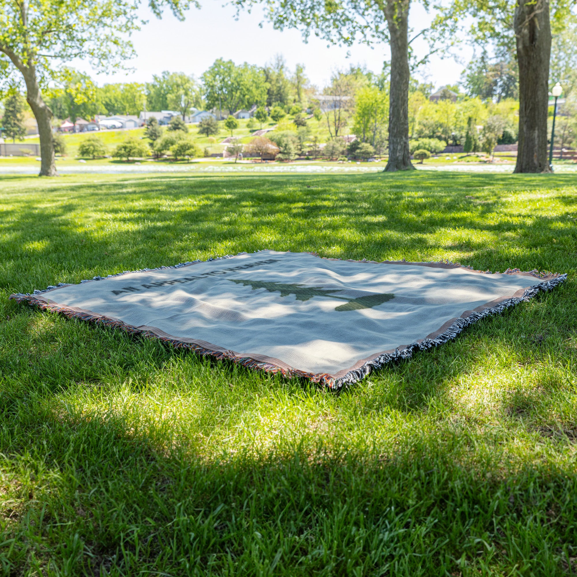 "An Appeal to Heaven" Flag Woven Blanket – Ideal for Patriots and Home Décor with Free Shipping!
